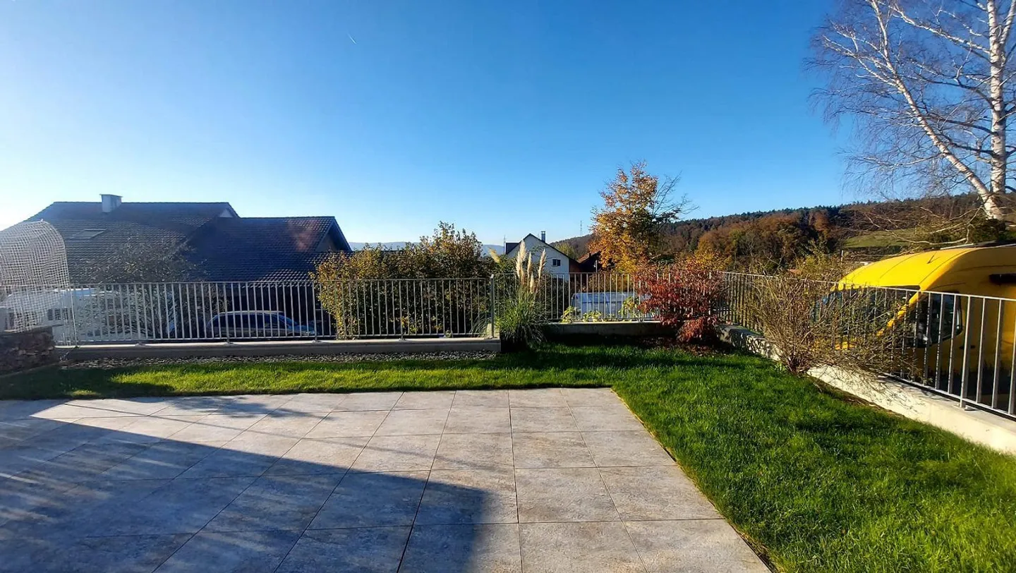 Moderna casa bifamiliare con vista in posizione tranquilla - Foto 6 di 29