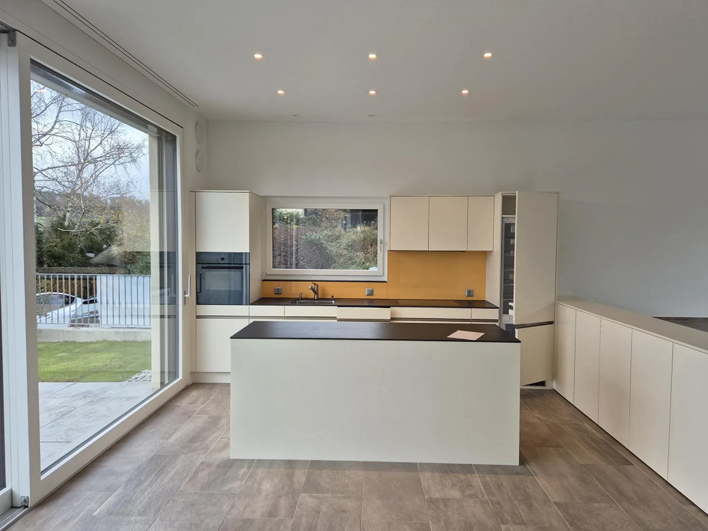 Moderna casa bifamiliare con vista in posizione tranquilla - Foto 9 di 29