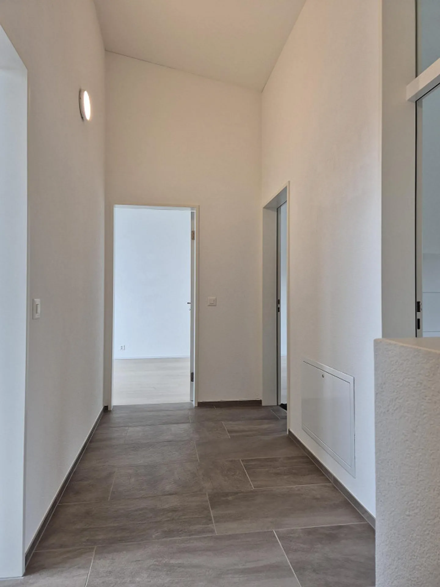 Moderna casa bifamiliare con vista in posizione tranquilla - Foto 13 di 29