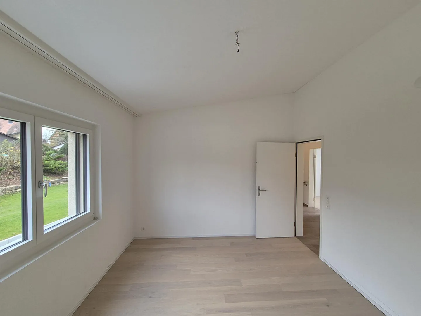 Moderna casa bifamiliare con vista in posizione tranquilla - Foto 17 di 29