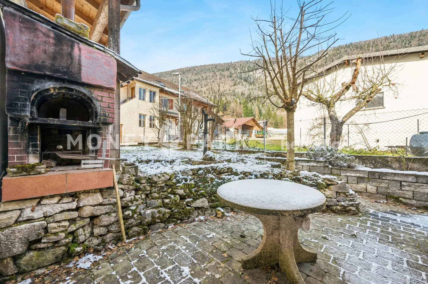 Maison individuelle avec potentiel de rénovation - Photo 11 sur 13