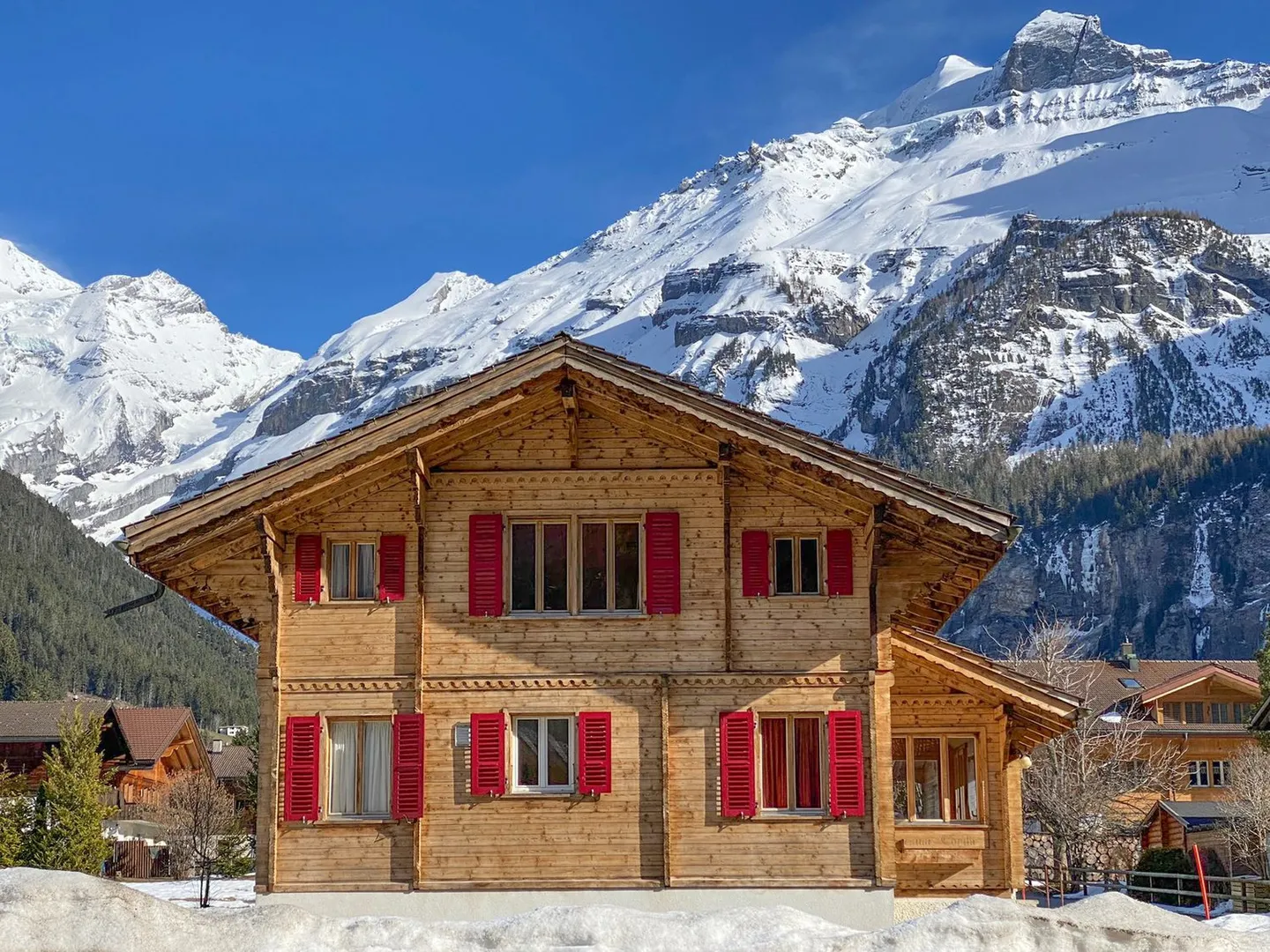 Chalet de 4 pièces à Kandersteg avec vue sur la montagne - Photo 1 sur 19