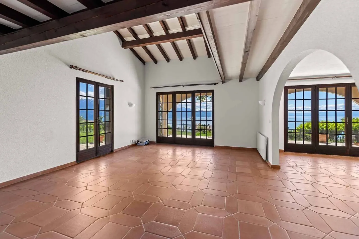 Stupenda Villa con Vista Lago - Foto 6 di 13