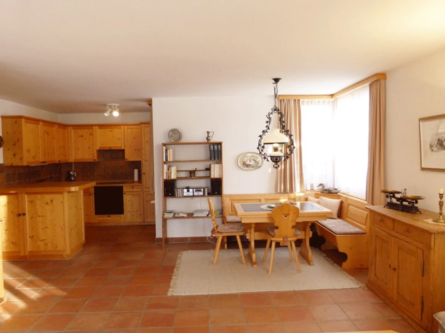 Large bright 2.5 room apartment furnished in a quiet, central location - Photo 5 of 13