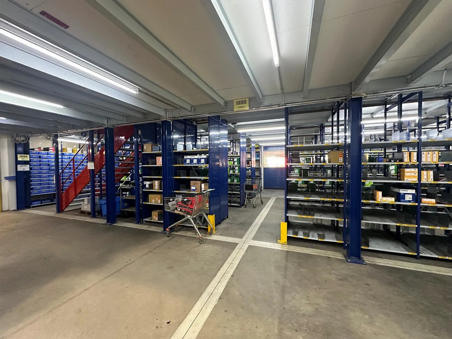 Spacious commercial and logistics area in a strategic location - Photo 6 of 15