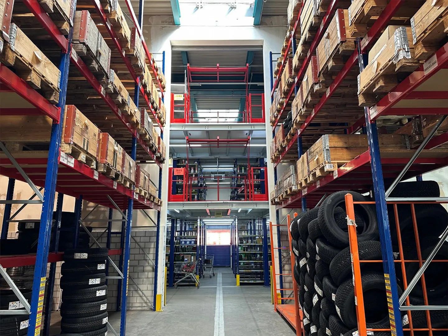 Spacious commercial and logistics area in a strategic location - Photo 9 of 15