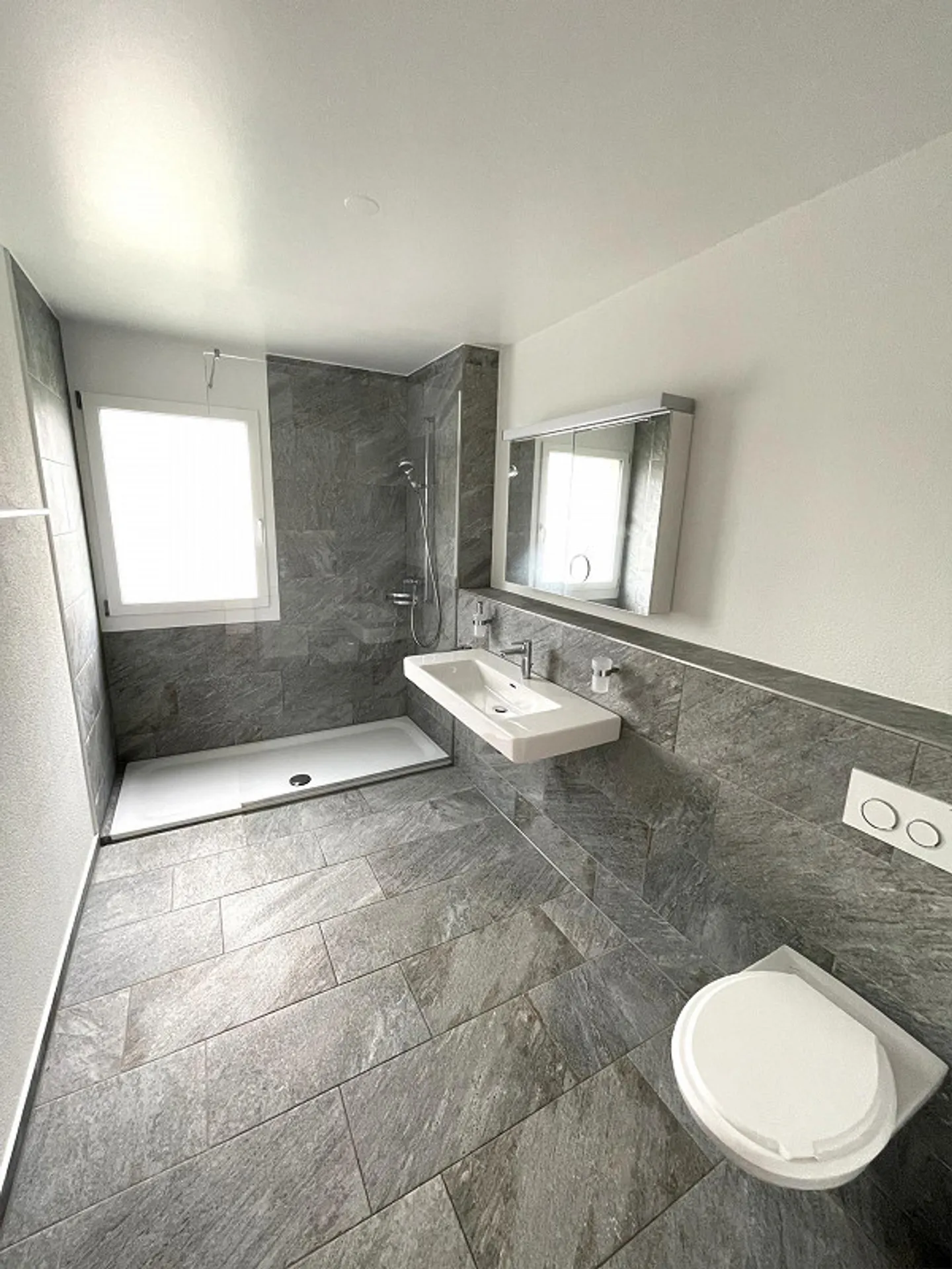 Casa moderna e accogliente per ogni fase della vita - Foto 2 di 6