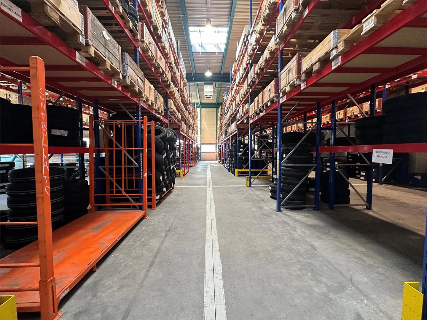 Spacious commercial and logistics area in a strategic location - Photo 10 of 15