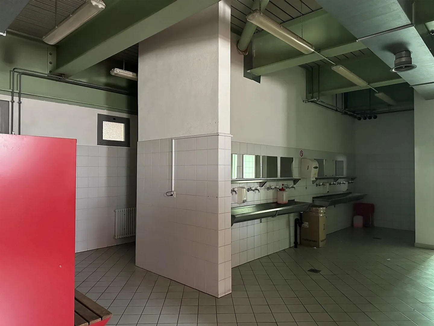 Spacious commercial and logistics area in a strategic location - Photo 12 of 15