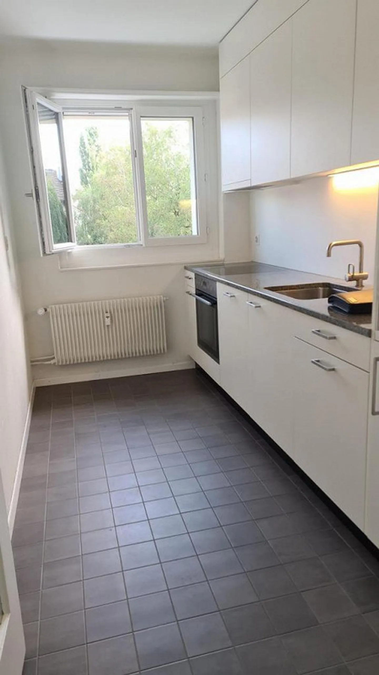 Zentrale 4-Zimmer Wohnung - Foto 3 von 11