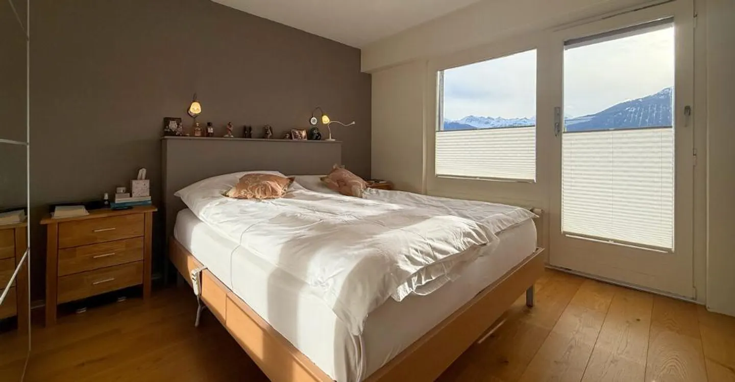 Family Chalet with Independent 3.5-Room Apartment for Sale in Chermignon d'en Haut - Bouillèt / Maze Area - Photo 4 of 13
