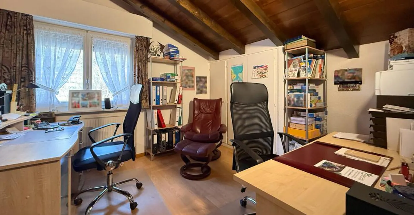 Family Chalet with Independent 3.5-Room Apartment for Sale in Chermignon d'en Haut - Bouillèt / Maze Area - Photo 7 of 13