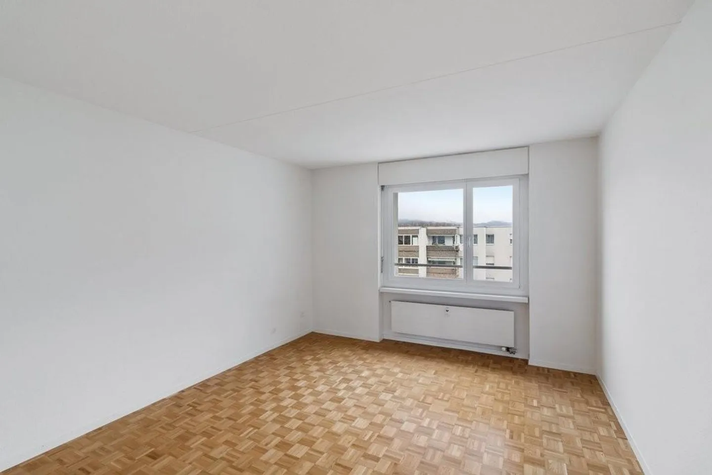 Your new home in a light-filled apartment! - Photo 7 of 8