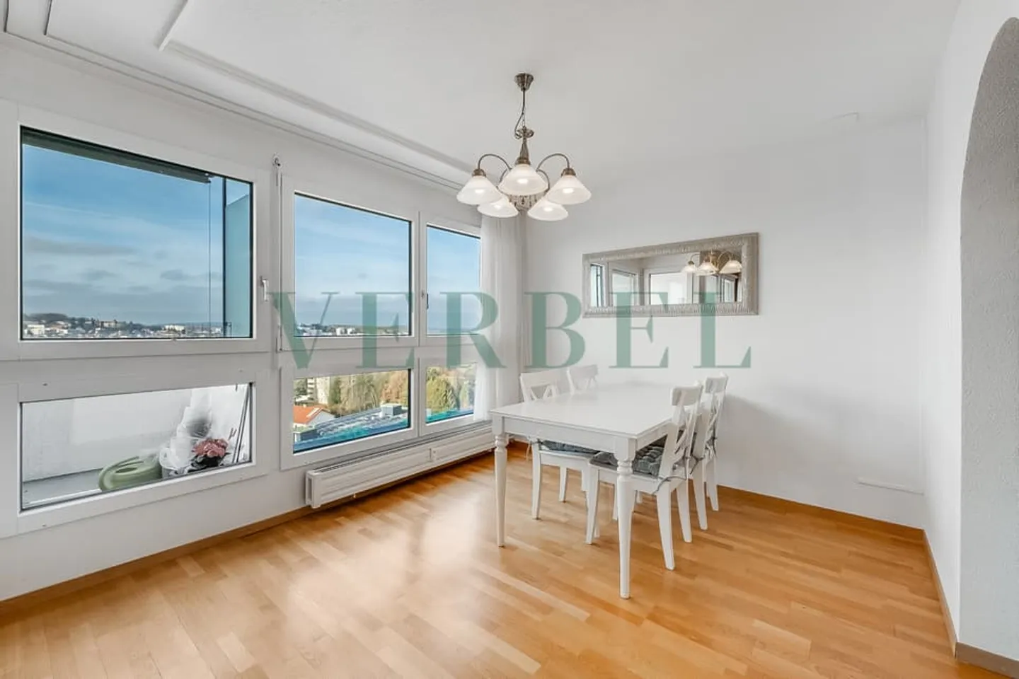 Appartement Panoramique à Fribourg - Photo 2 sur 8