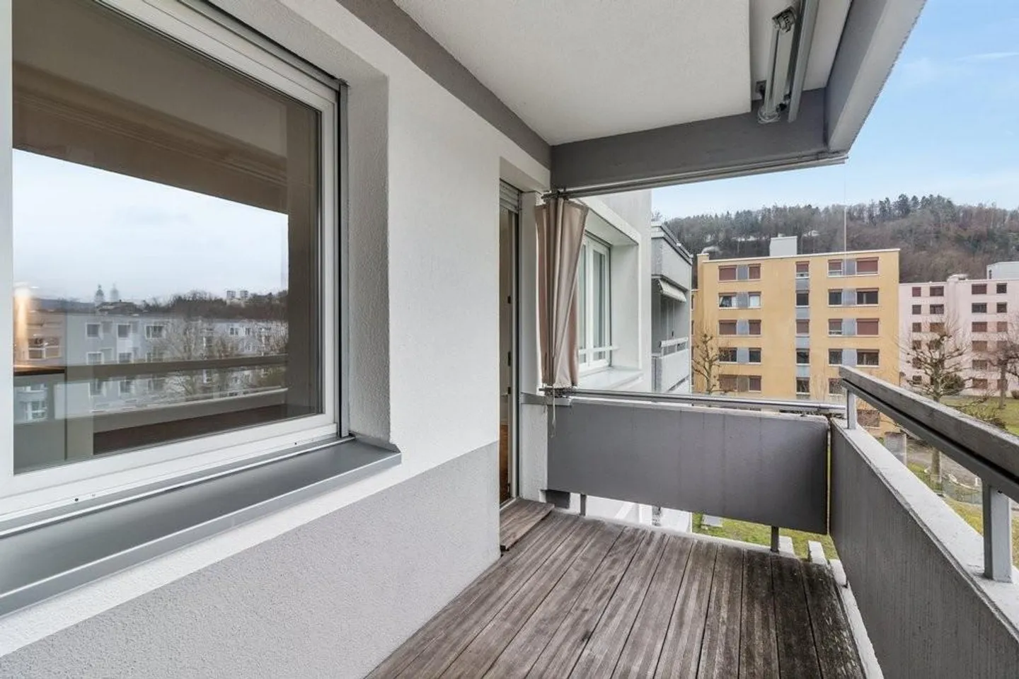 Your new home in a light-filled apartment! - Photo 8 of 8