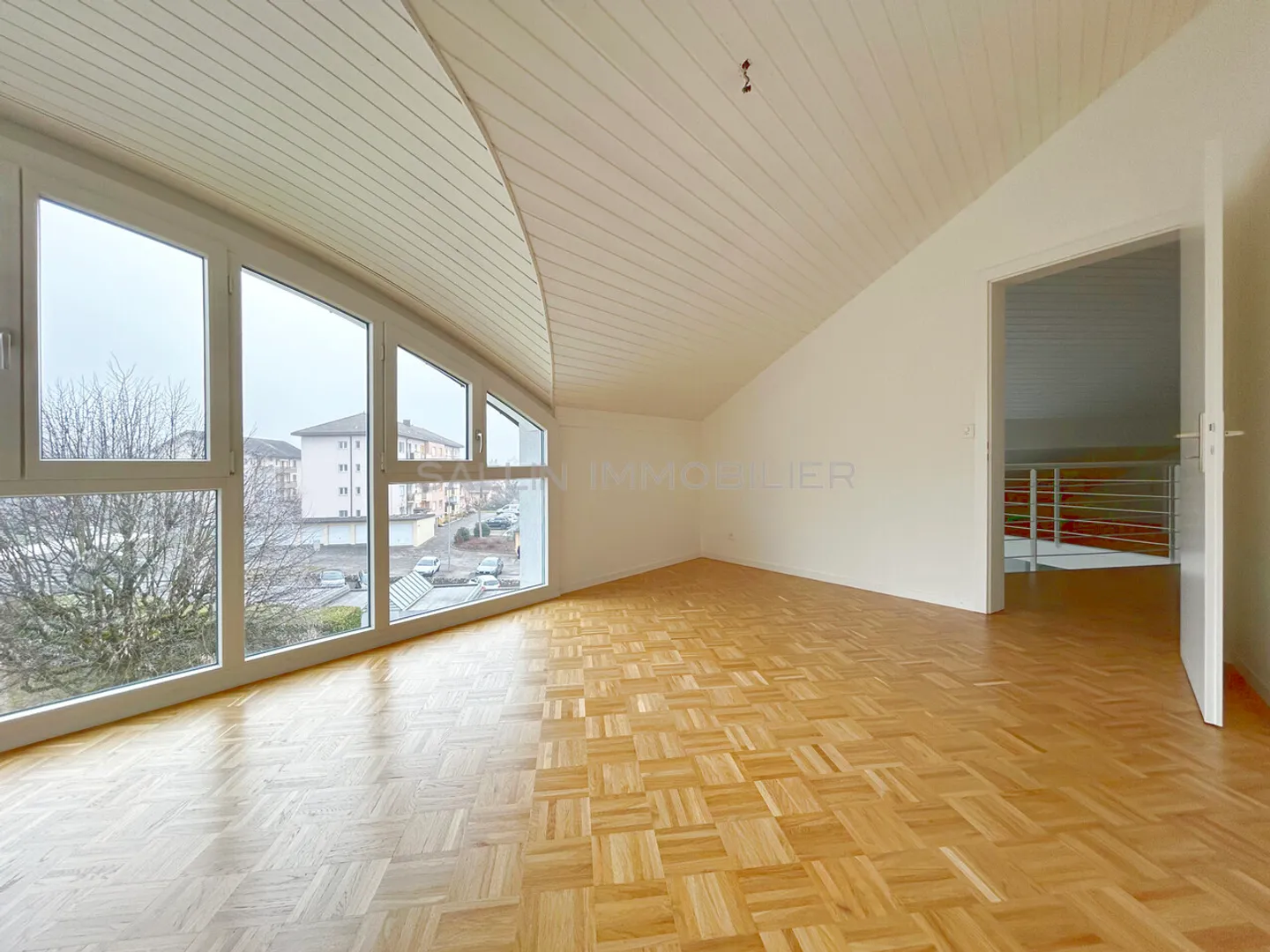 Apartment with 4½ rooms in the attic - Photo 1 of 13