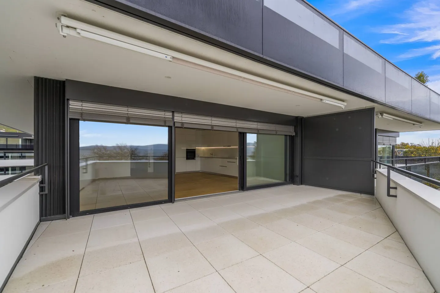 Vista sul Lago di Ginevra; bellissimo appartamento attico di 2,5 stanze - Foto 5 di 10