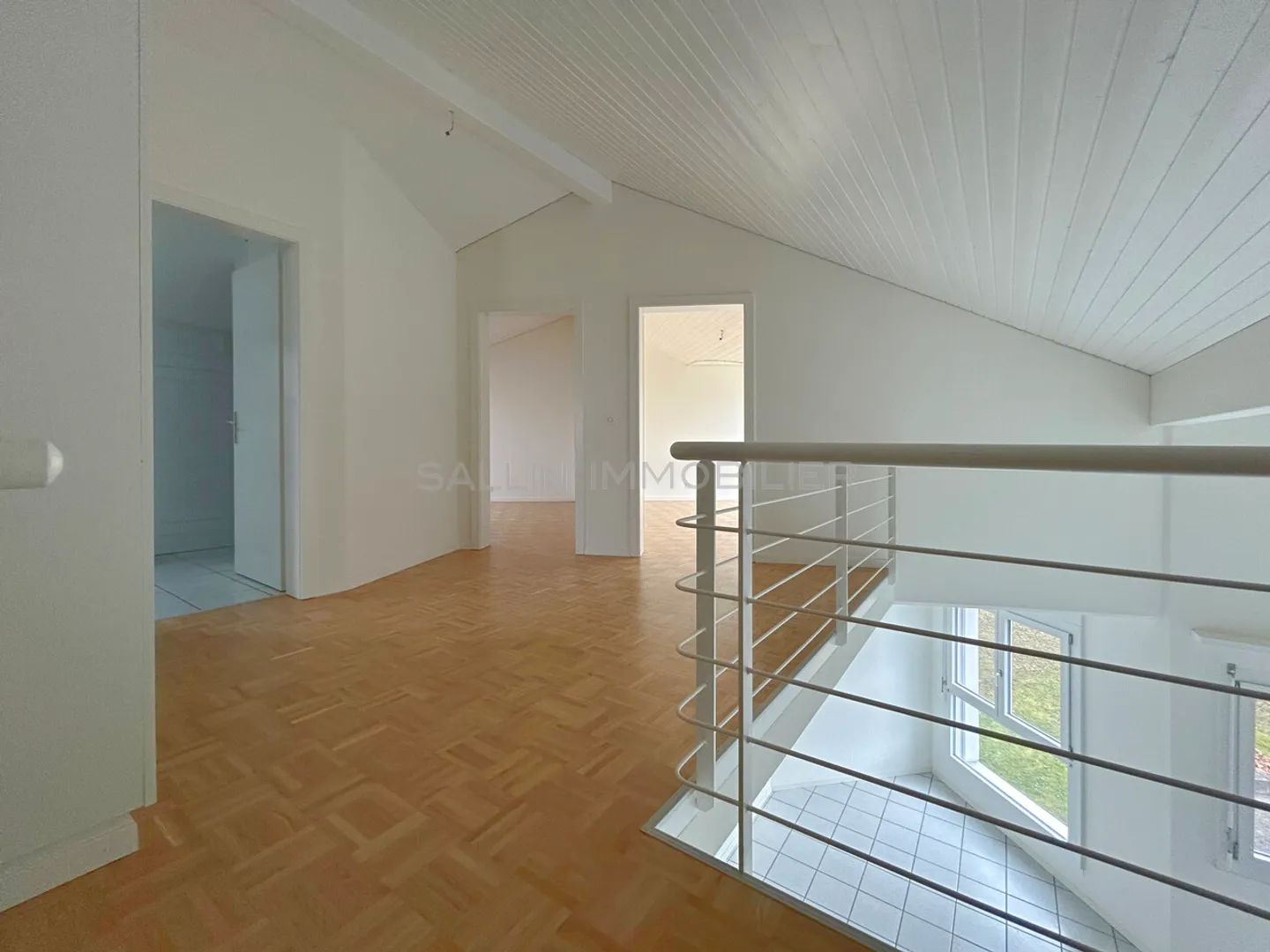 Apartment with 4½ rooms in the attic - Photo 8 of 13