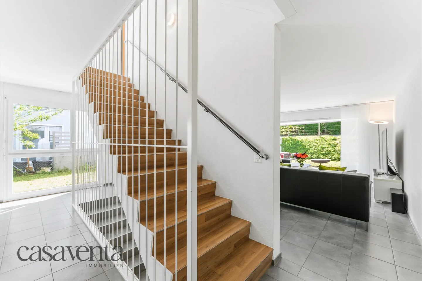 Spacious Family Duplex Home - Photo 9 of 24