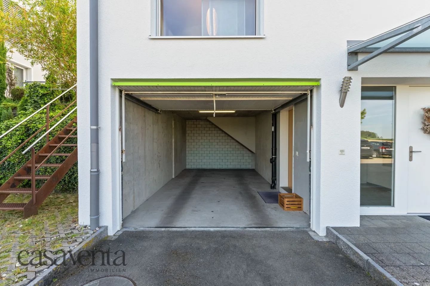 Spacious Family Duplex Home - Photo 23 of 24