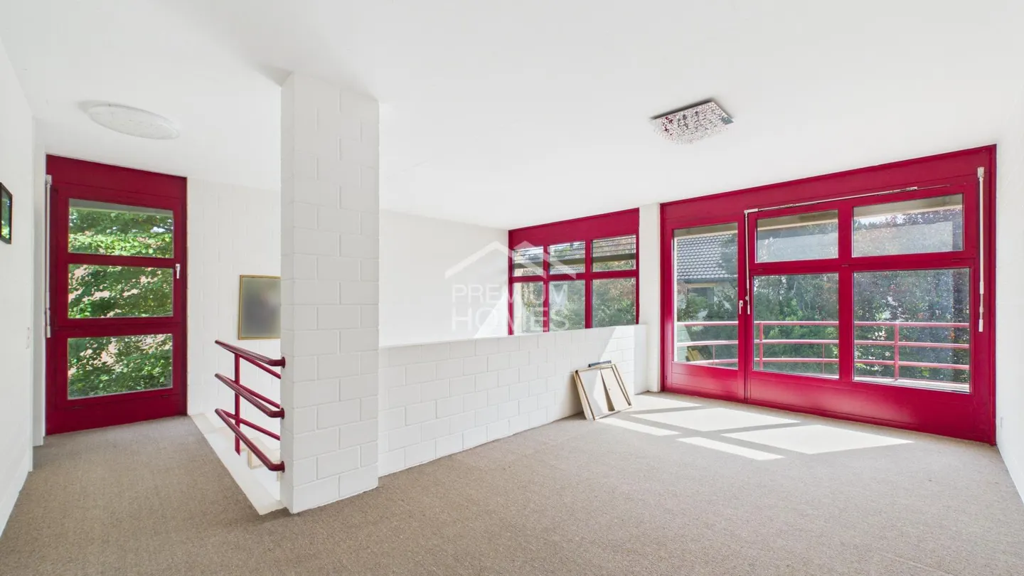 Spacious Duplex Home with Garden - Photo 9 of 13