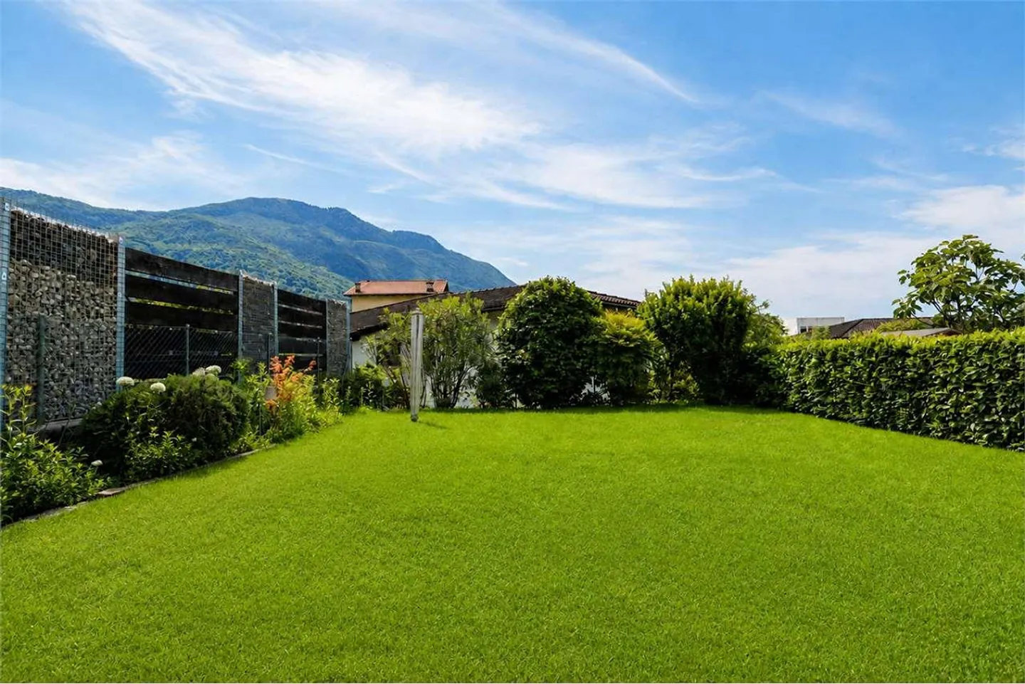 Villa con 3 camere e giardino a Dino - Foto 4 di 13