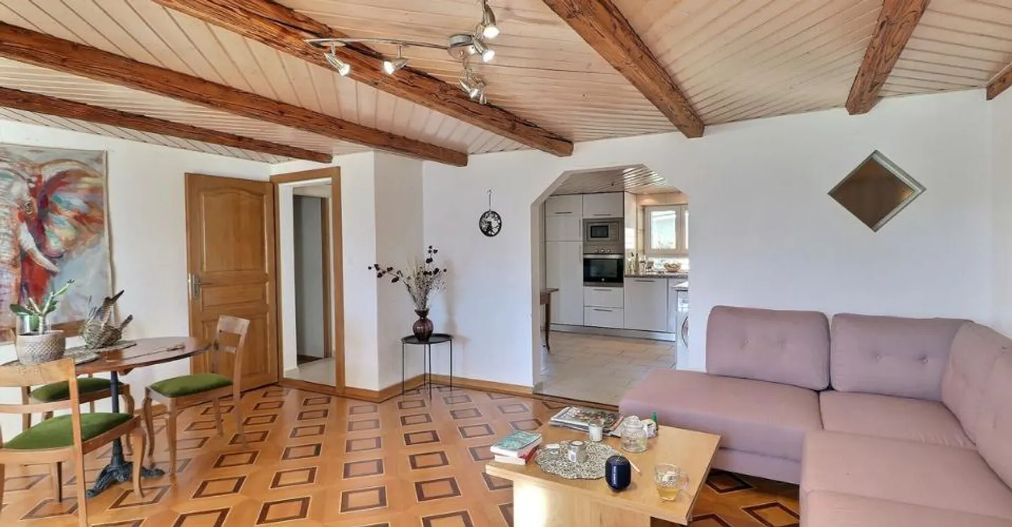 BUILDING OF 4 APARTMENTS TO RENOVATE WITH EXCEPTIONAL PANORAMIC VIEW OF LAKE LEMAN AND THE ALPS - Photo 6 of 12