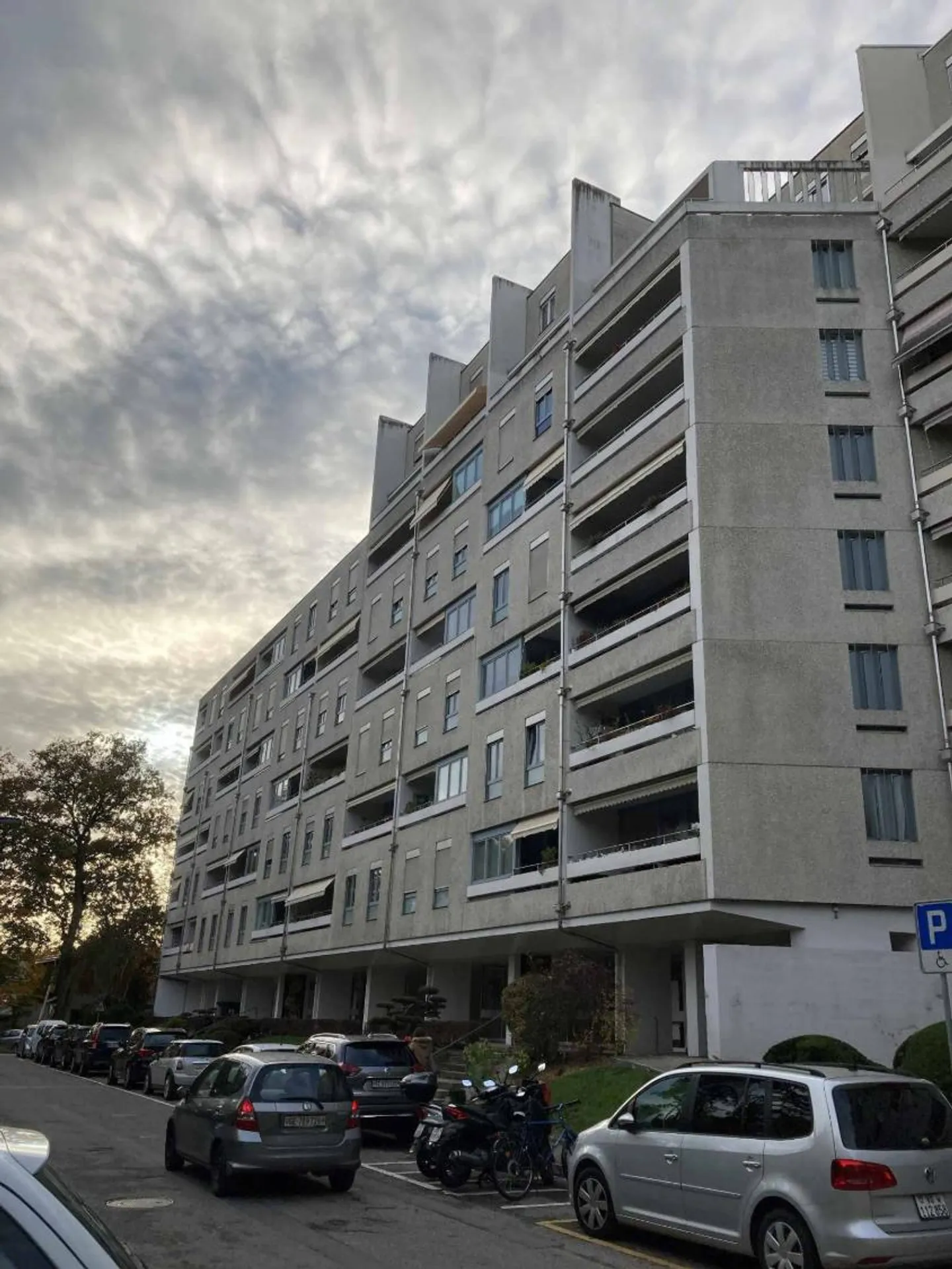 Charmant Appartement Rénové - Photo 2 sur 7