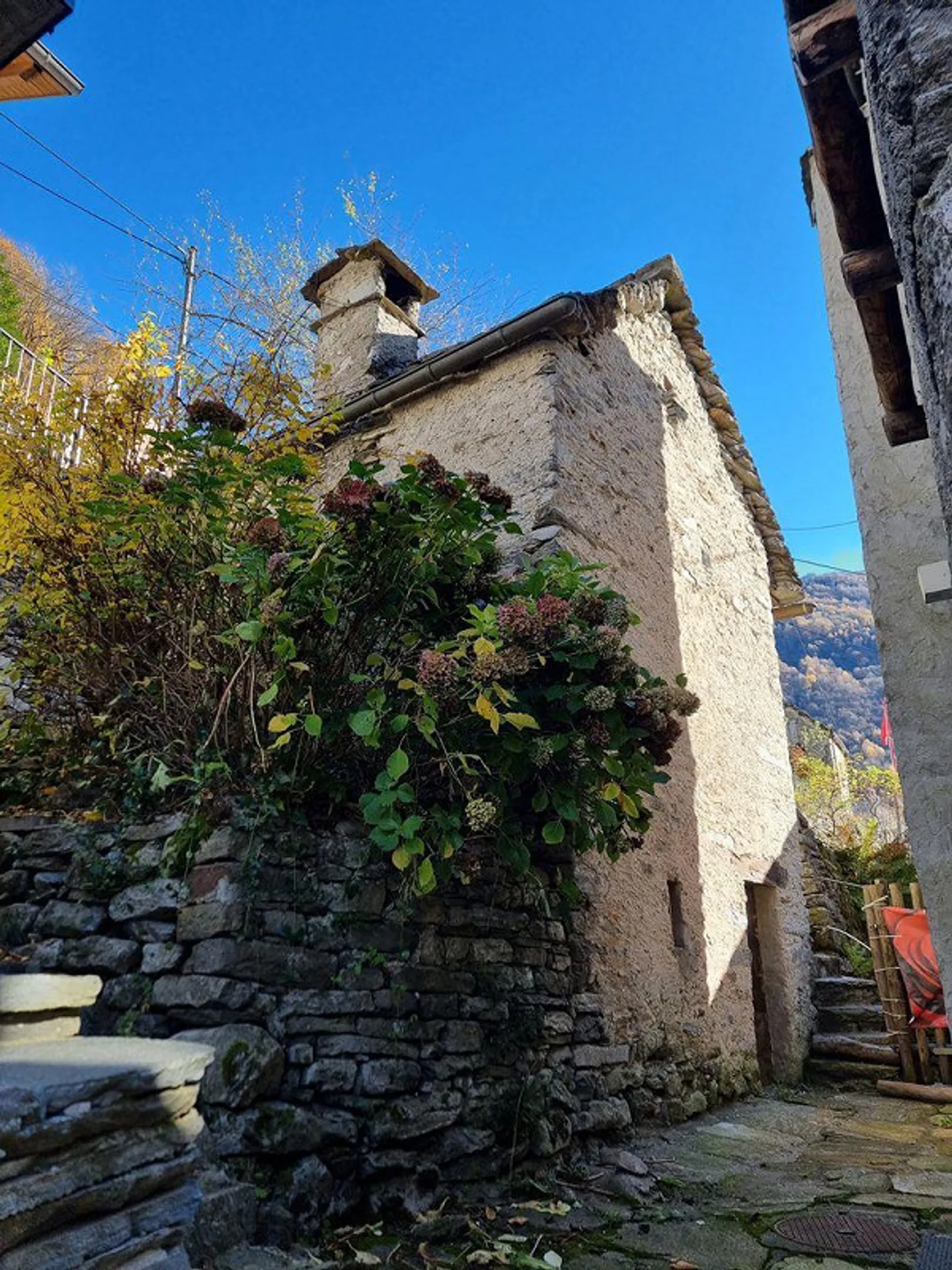 Rustique de 2,5 pièces, dans le village, avec jardin et terrasse | Rustique... - Photo 8 sur 10