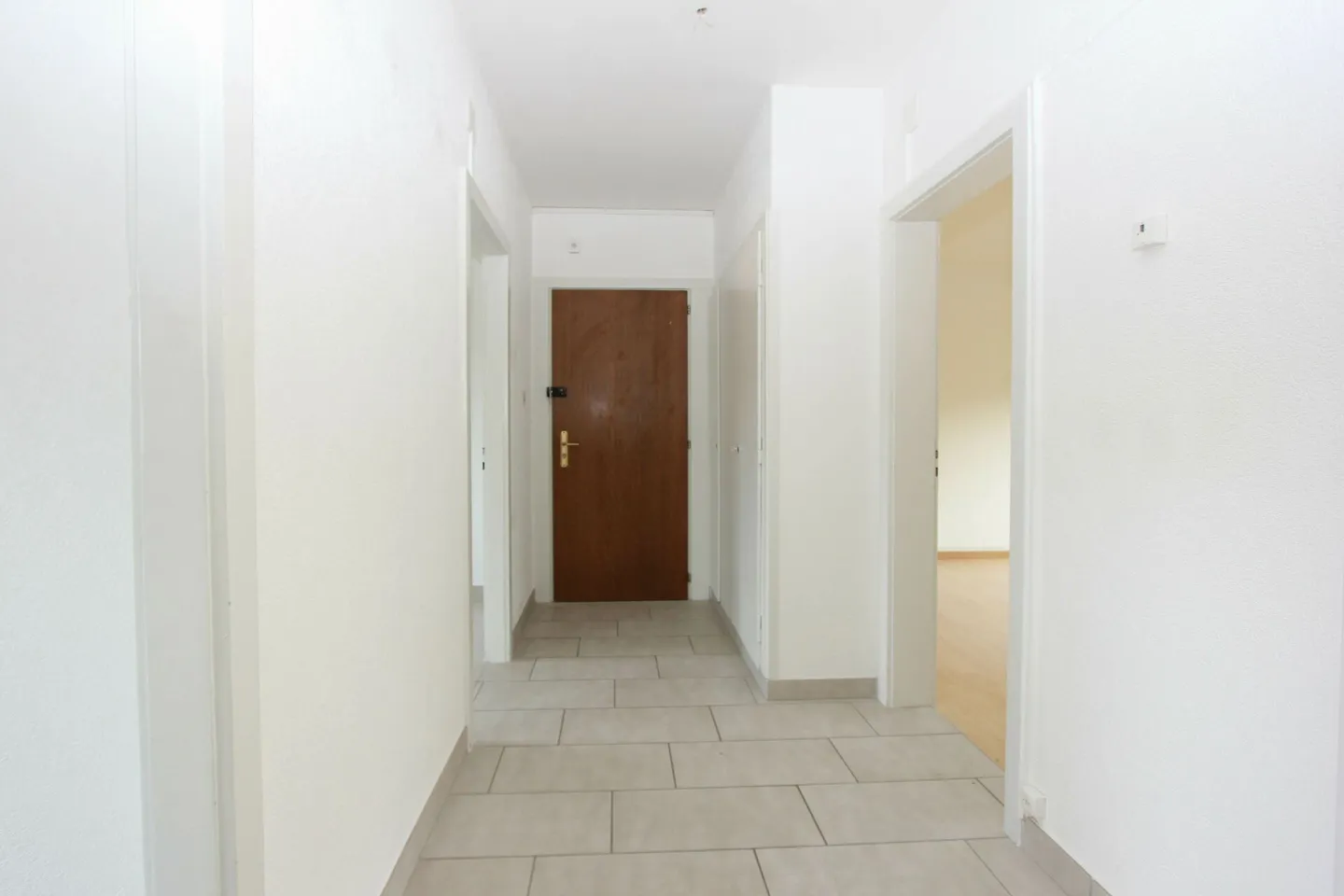 Helles Apartment mit 3.5 Zimmern renoviert - Foto 12 von 15