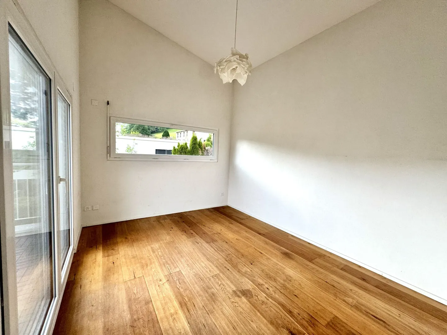 Vivere esclusivo in una posizione collinare soleggiata con vista panoramica - Foto 6 di 15