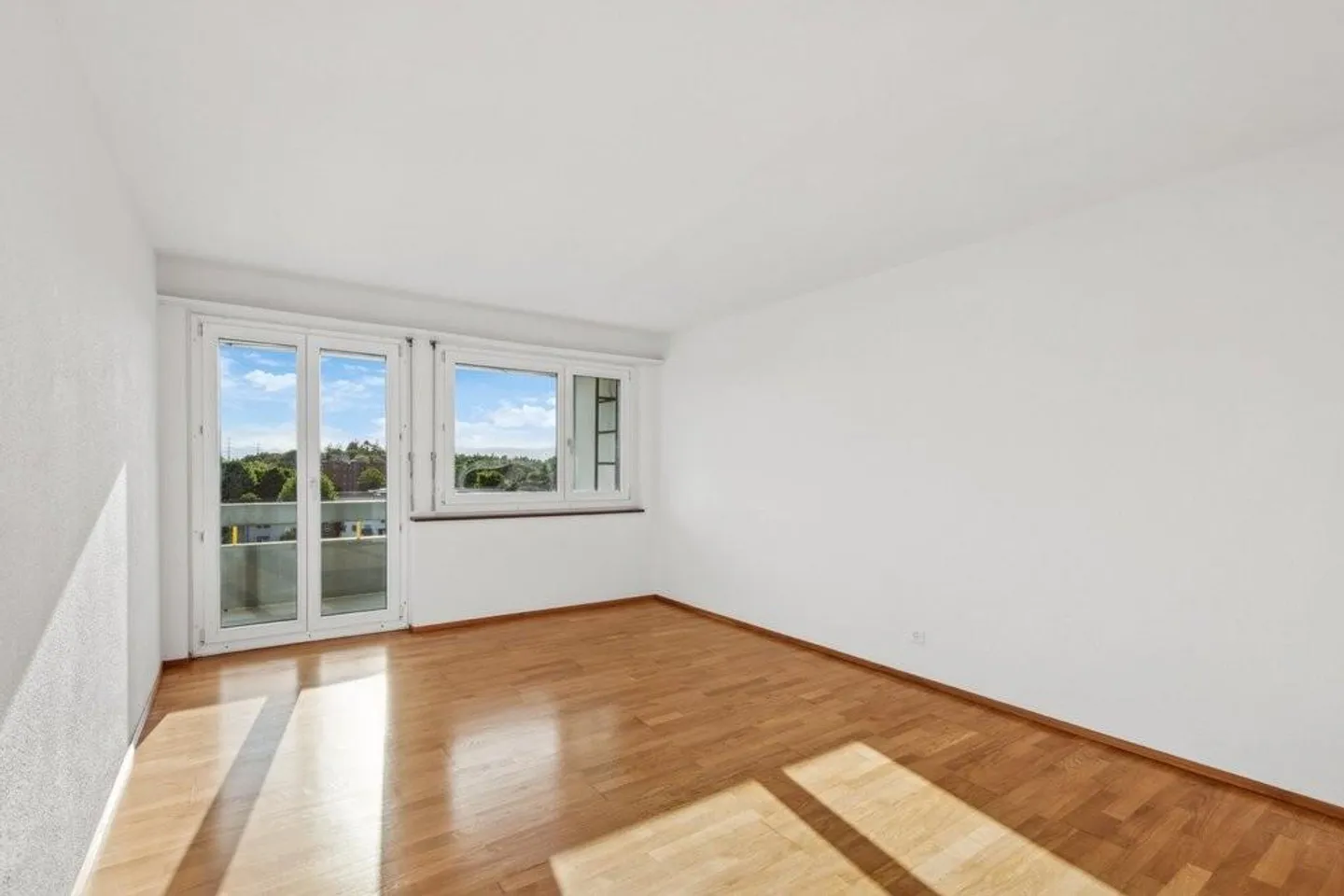 3-Zimmer-Wohnung mit Balkon und Aussicht - Top Lage in Lenzburg - Foto 4 von 10