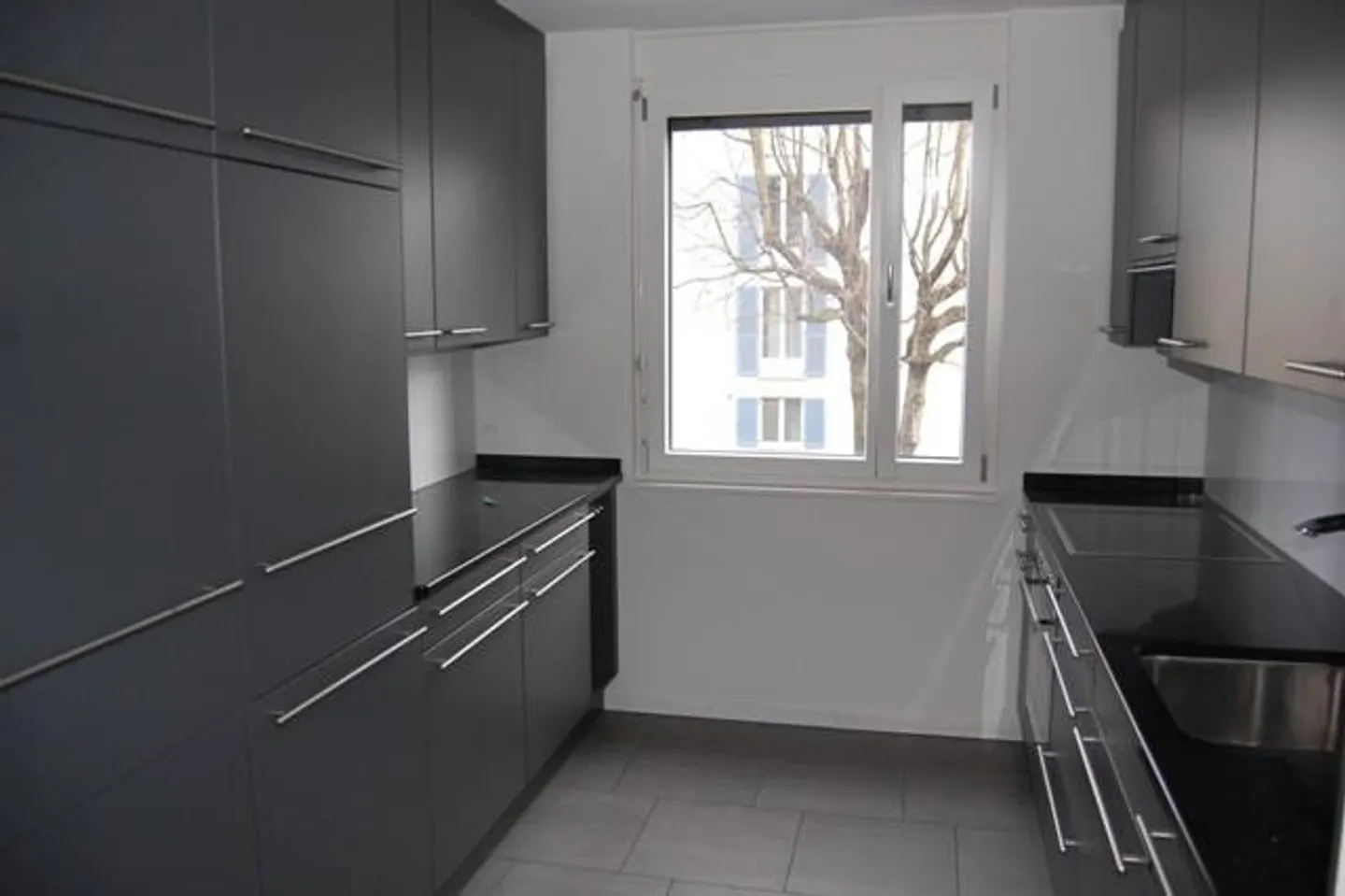 Appartement lumineux dans le parc central de Spiegelfeld - Photo 3 sur 7