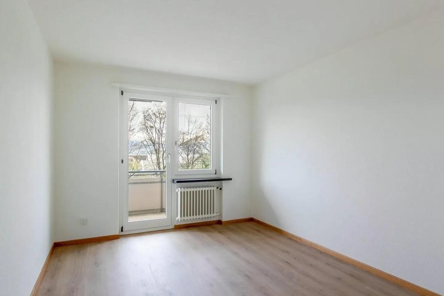 Central Apartment available until 31.03.2029 - Photo 8 of 10