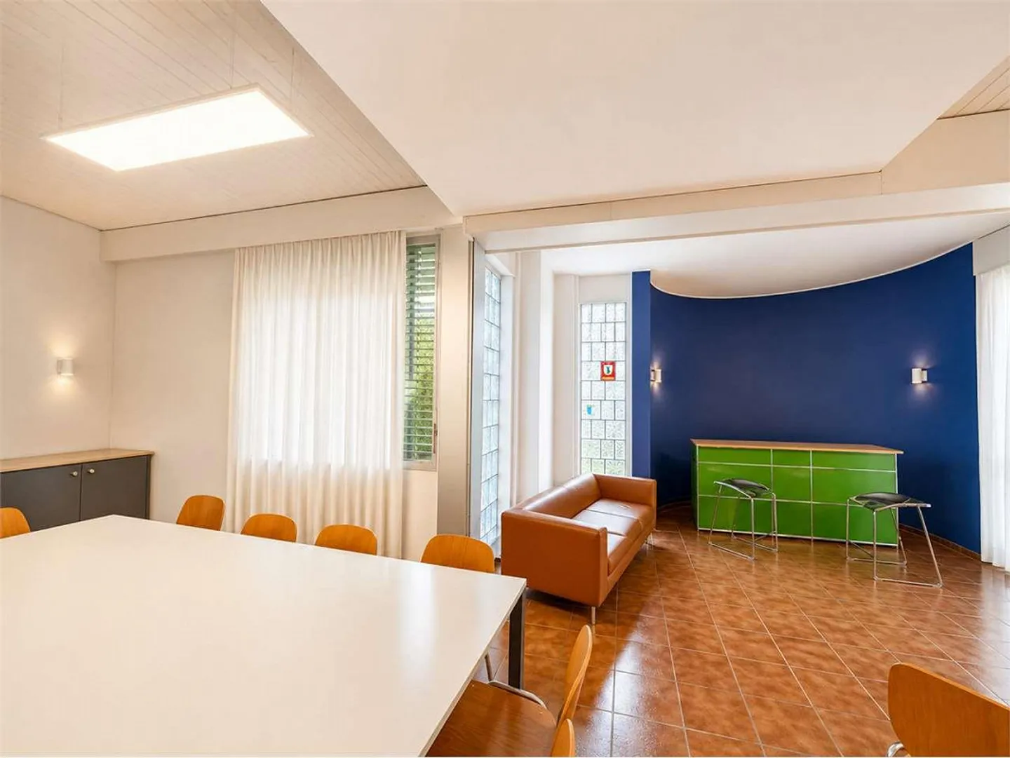 Ufficio unico con potenziale residenziale - Foto 3 di 13
