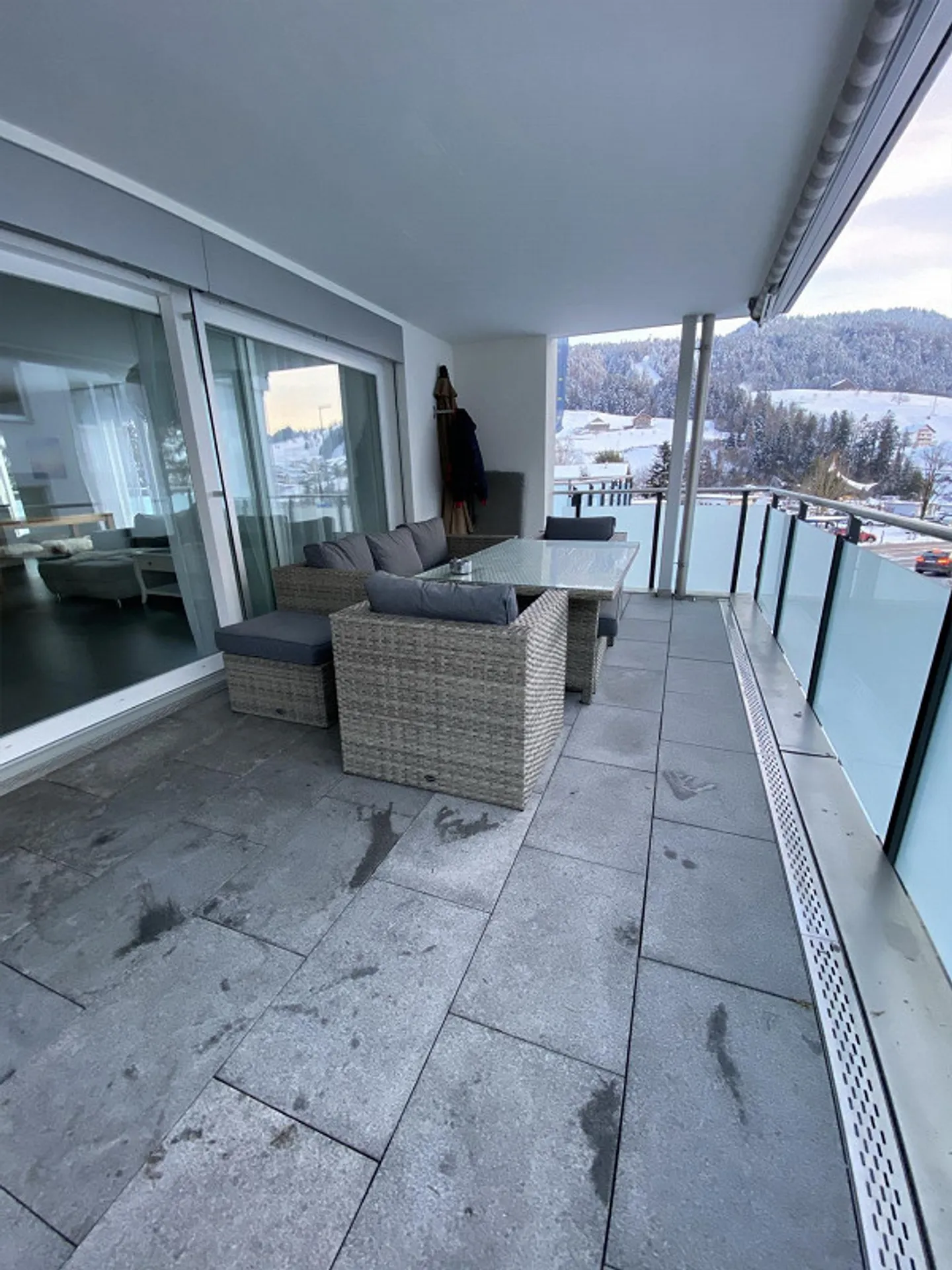 Spacious living in prime location - stylish, central, top equipped - Photo 10 of 11