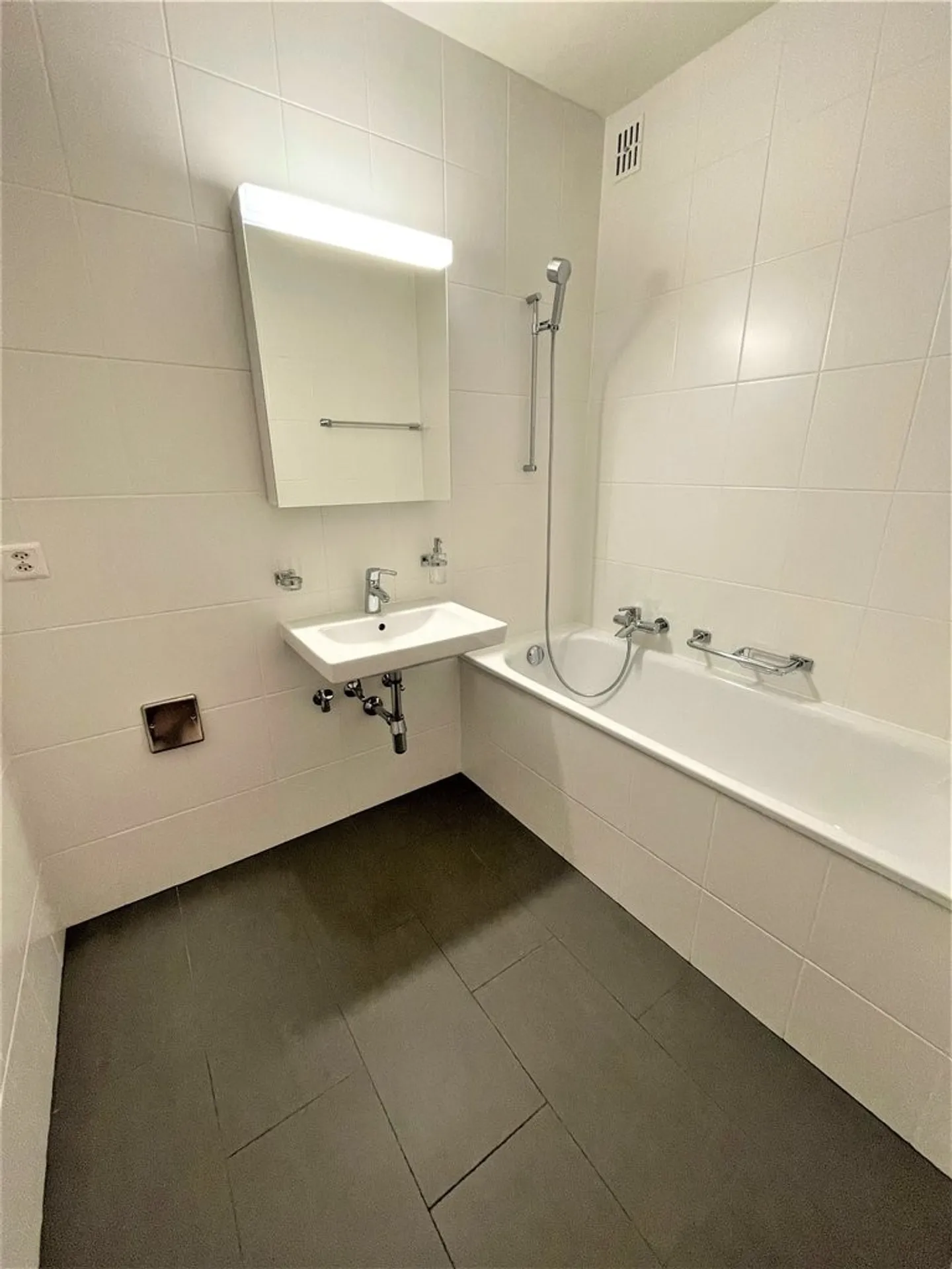 Durchgangswohnung - Nahe Arve - Haltestelle Blanche - Foto 4 von 9