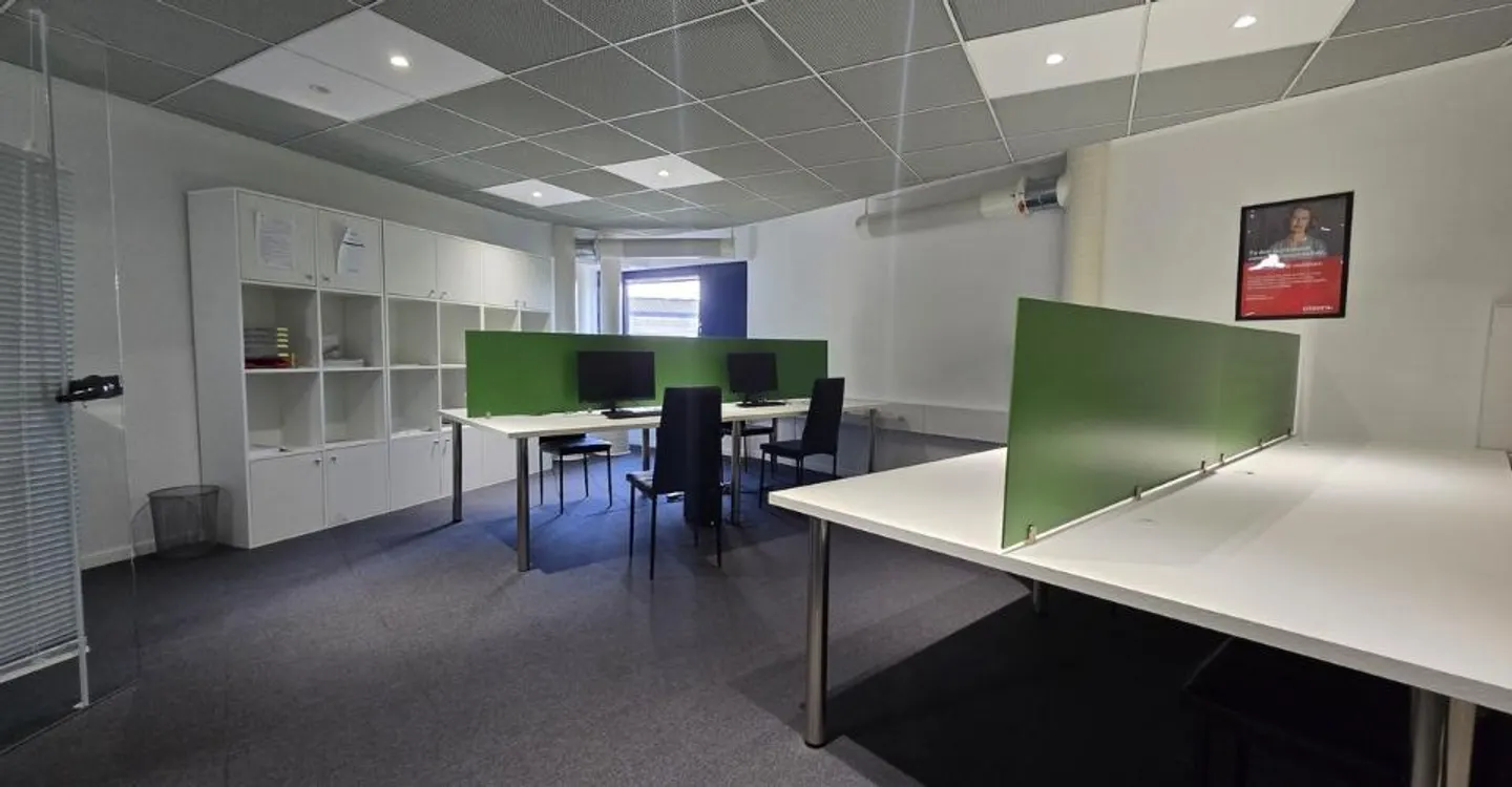 Optimale Lage - 271m2 Plug-and-Play Büro - Foto 8 von 9