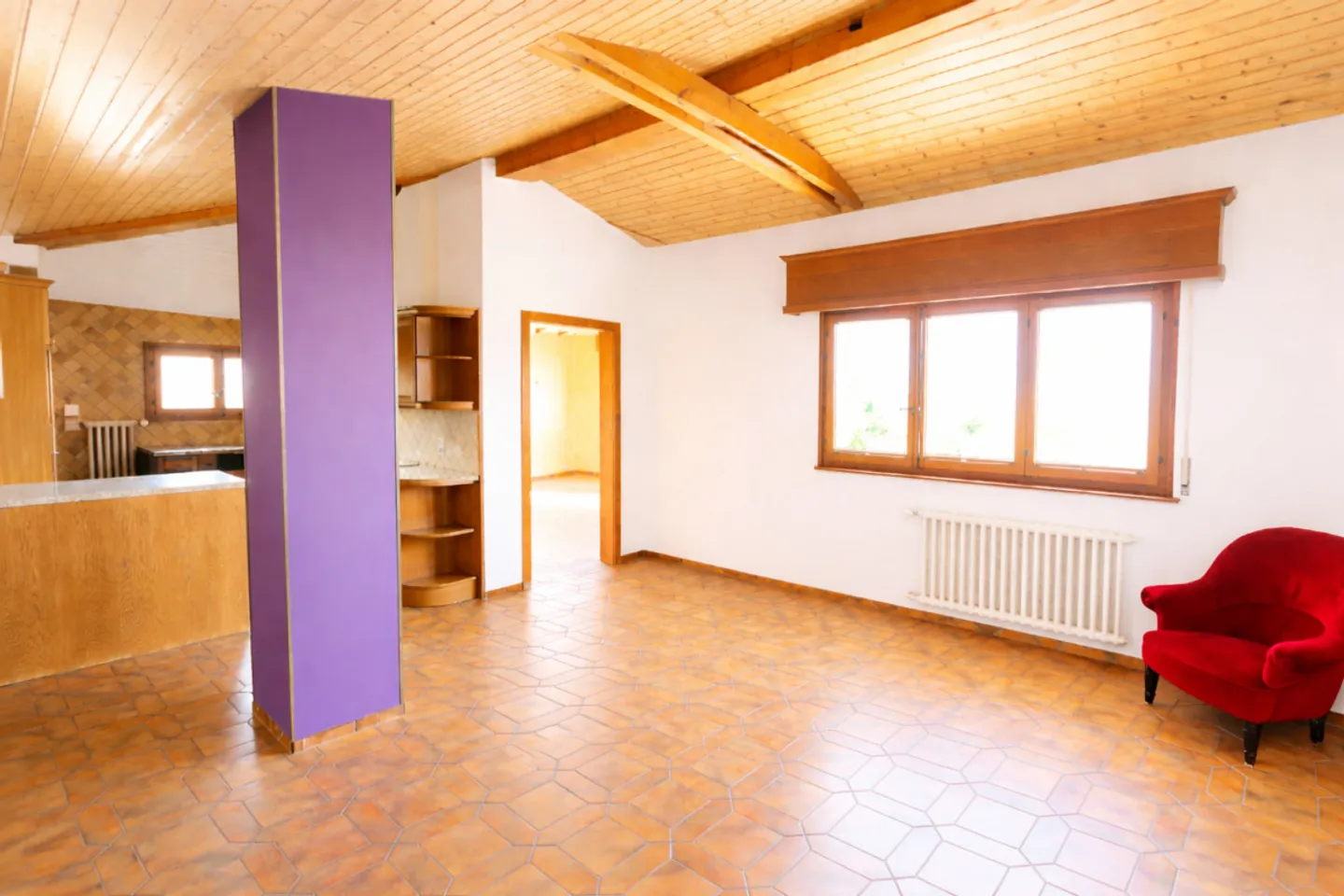 Villa indipendente di 4,5 locali con vista lago e alto potenziale di ampliamento - Foto 9 di 12