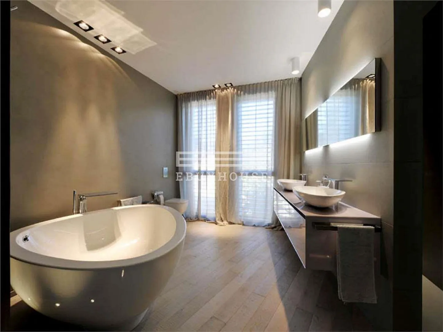 Villa di design con piscina interna a Lugano - Foto 3 di 9