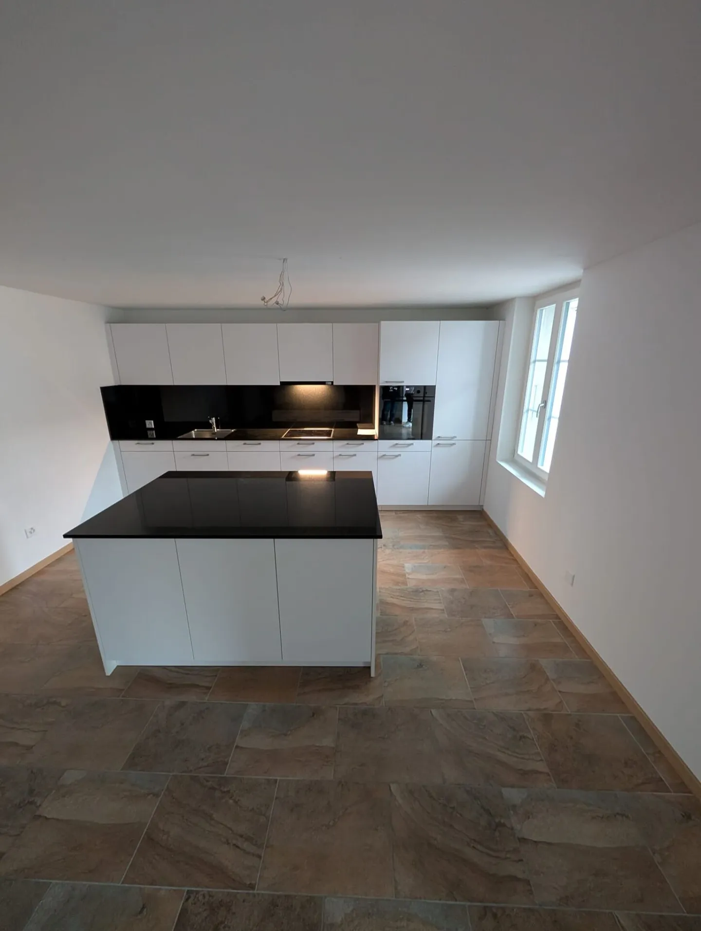 OLD TOWN GEM IN ZOFINGEN - HIGH YIELD IN A TOP LOCATION! - Photo 3 of 6