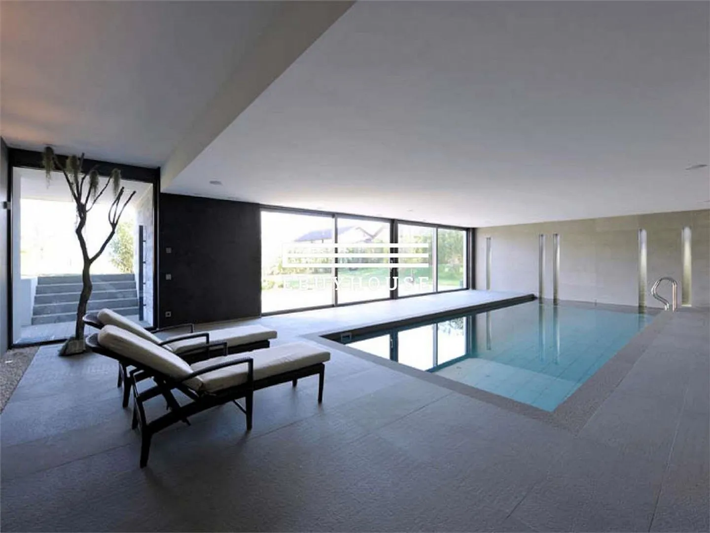 Villa di design con piscina interna a Lugano - Foto 7 di 9