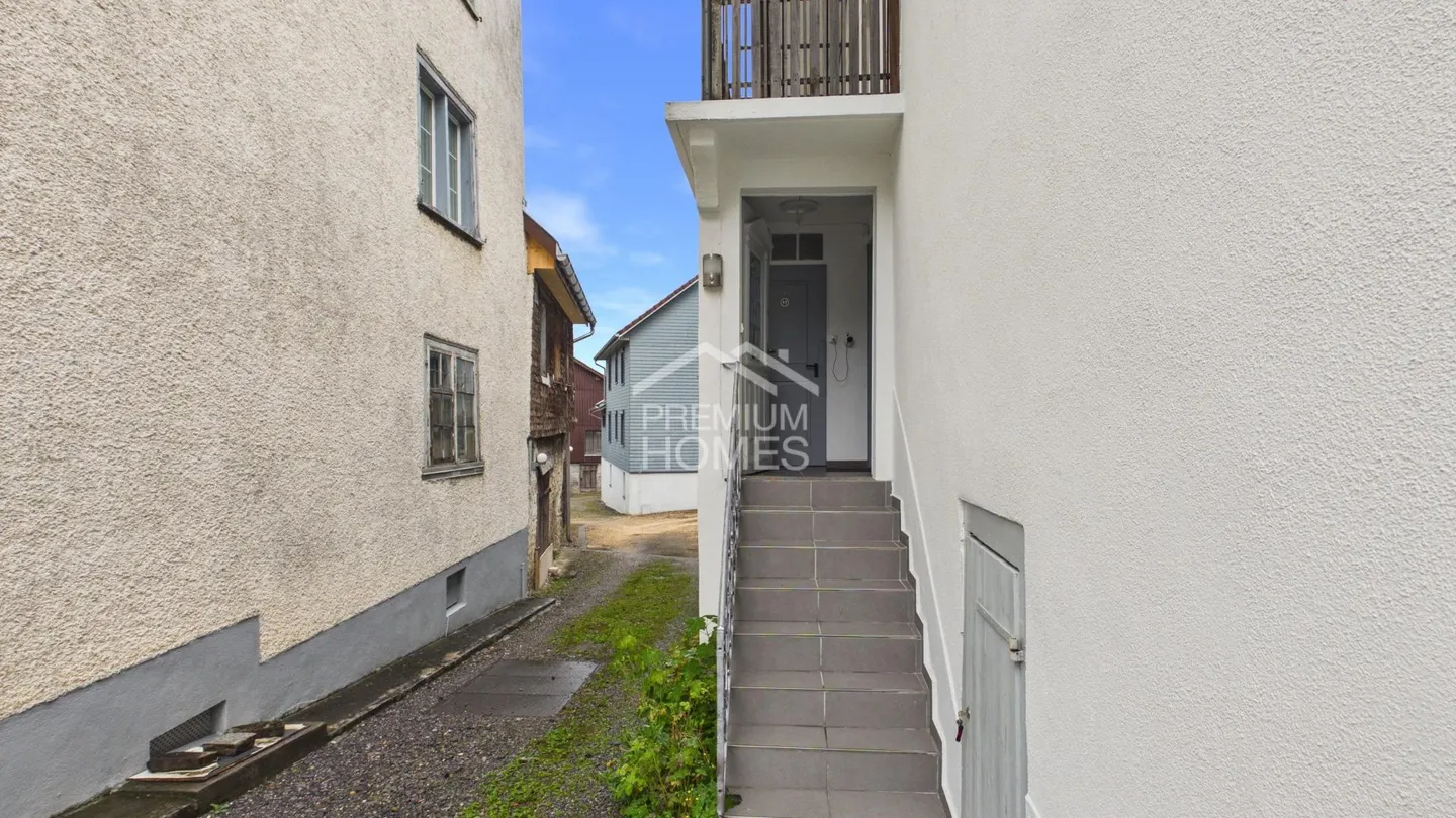 Charming Glarner Duplex Home - Photo 8 of 9