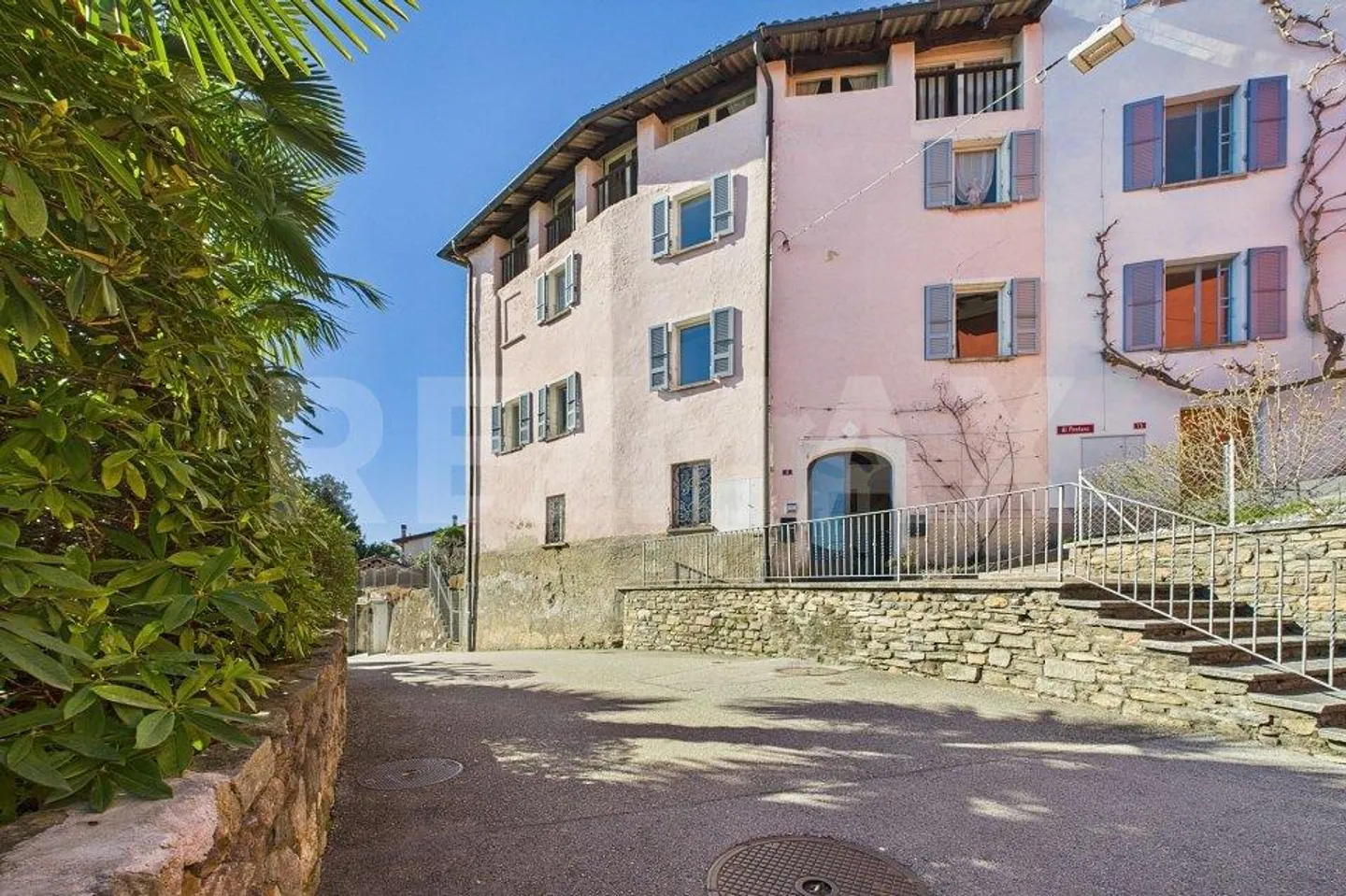 Casa da sogno con vista lago: Eleganza, comfort e relax - Foto 4 di 13