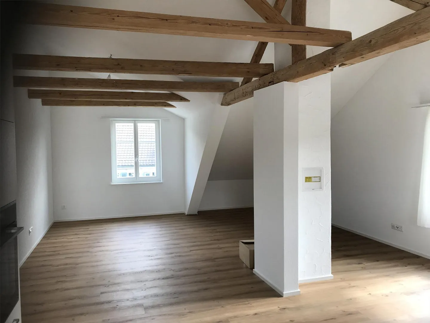 Spacious 4.5 Room Apartment 124 m2 - Photo 2 of 11