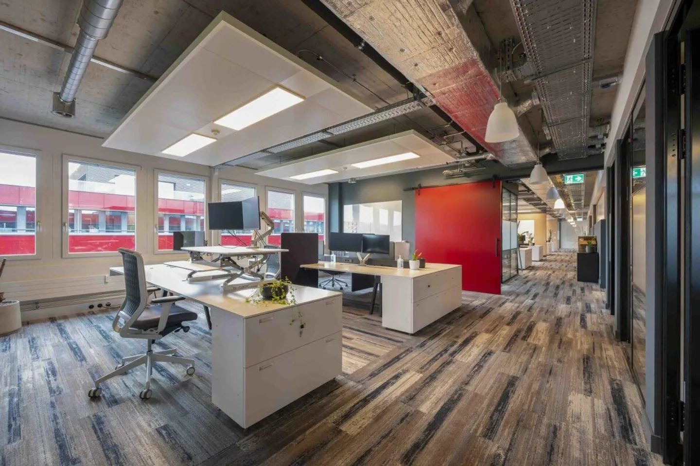 Premium Working Environment in Baar for Visionary Companies - Photo 8 of 12