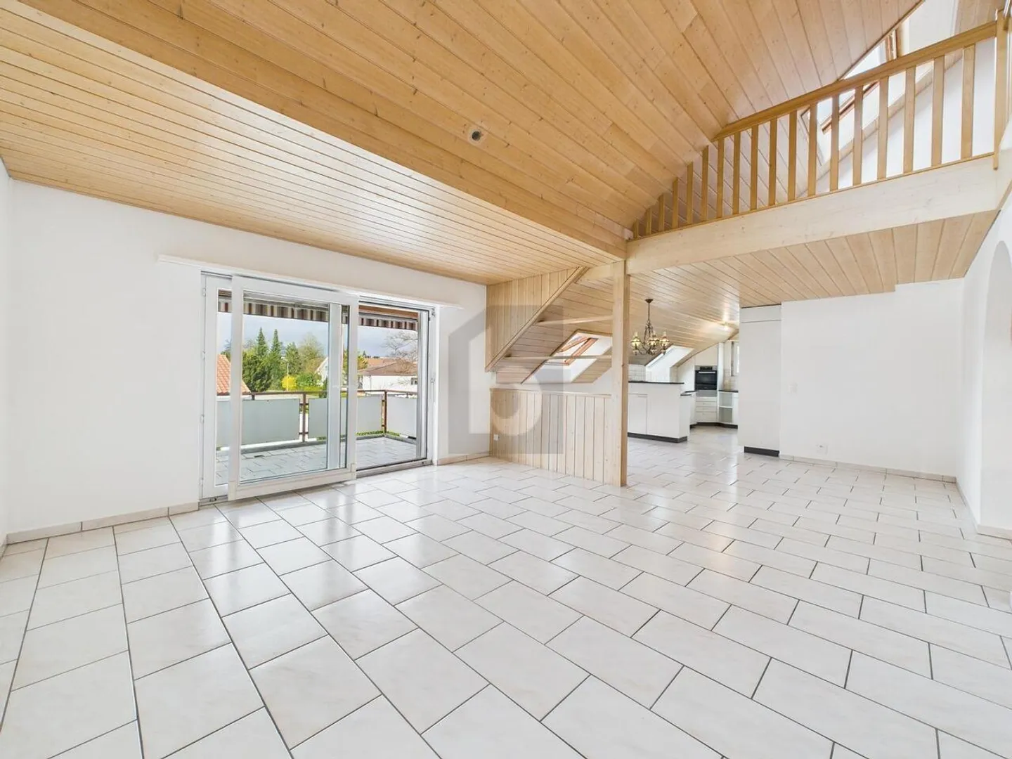 Quiet Location with Sunny Balcony - Photo 2 of 6