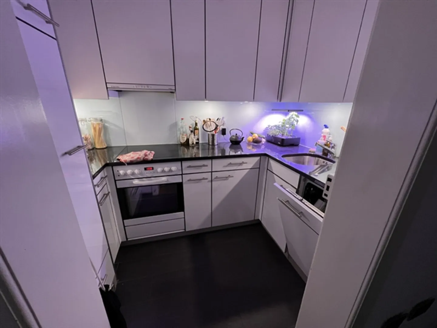 «2 ZI-WOHNUNG IN BERN - ALTSTADT, MÖBLIERT, TEMPORÄR» - Foto 4 von 10