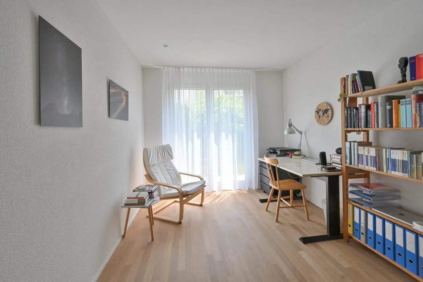Appartamento giardino spazioso e soleggiato di 4,5 stanze con alto standard - Foto 9 di 11