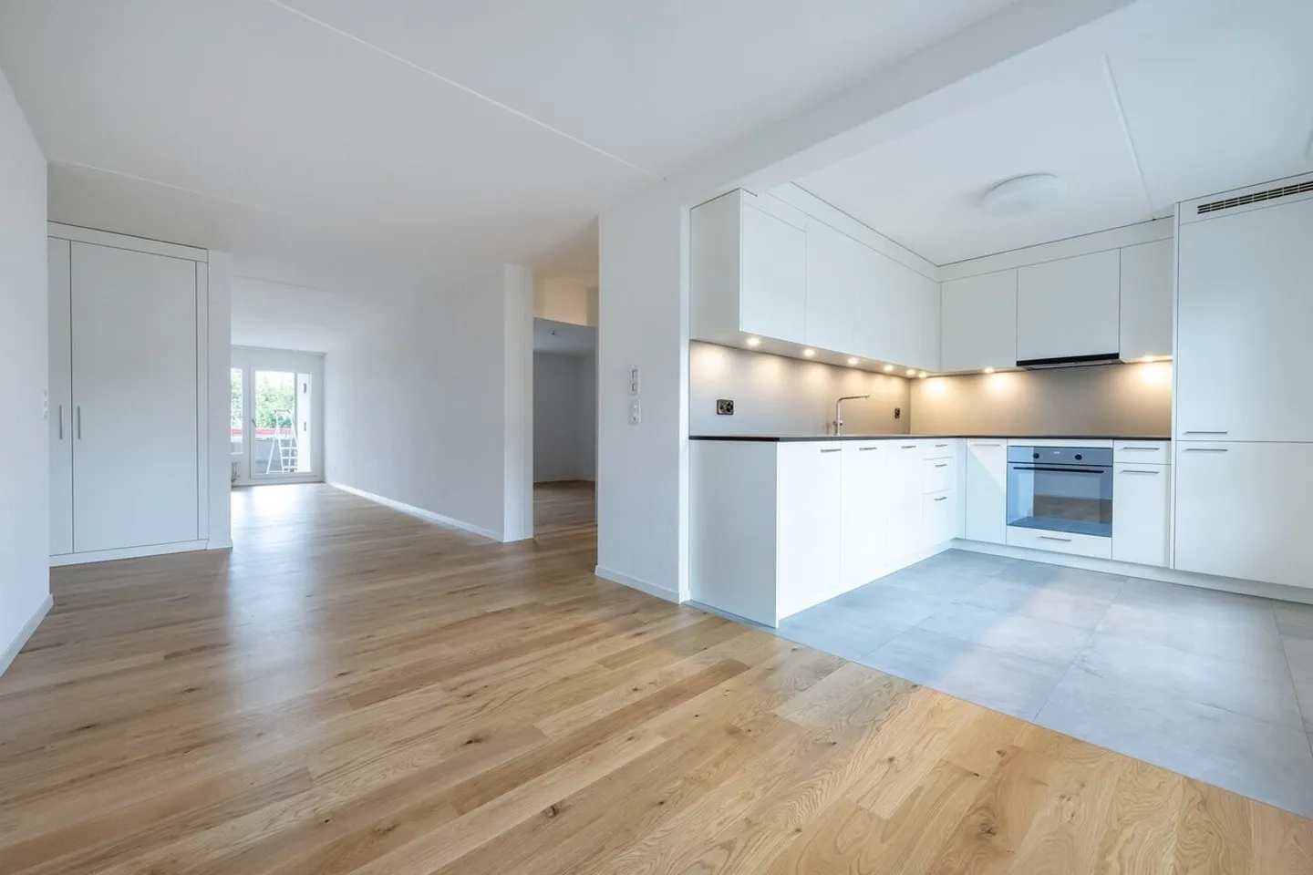 Vivre intelligemment à Moosseedorf appartement de 4,5 pièces rénové de haute qualité... - Photo 1 sur 3
